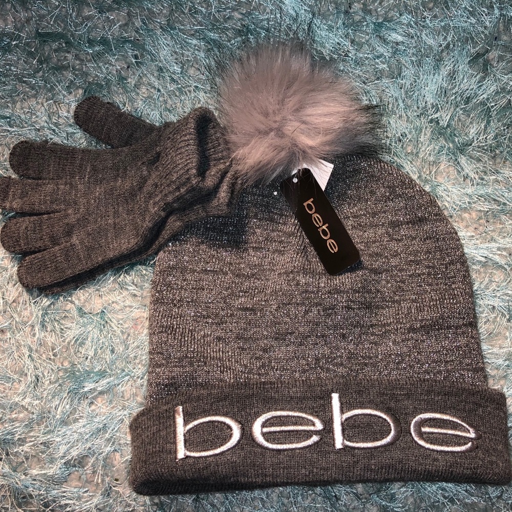 Bebe’s Women’s Knit Pom Pom & Hat Glove Set